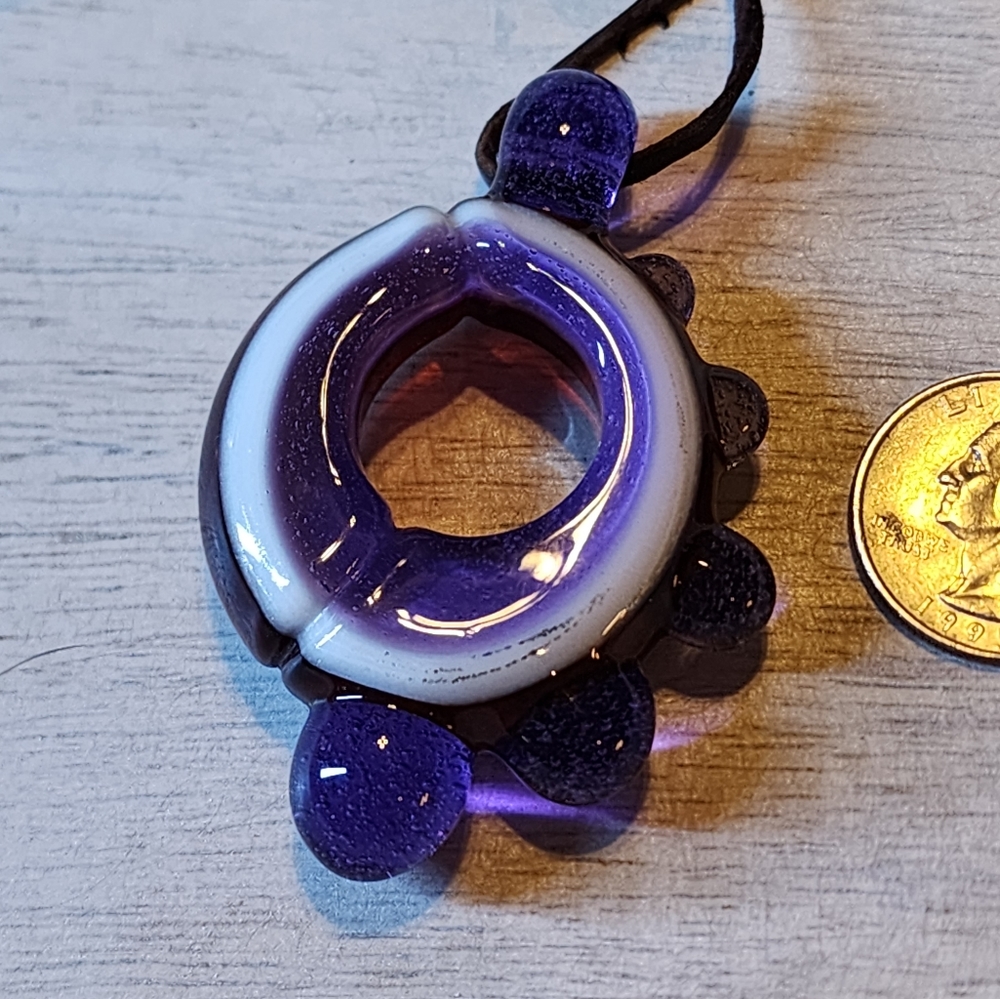 "STARGAZER" R3GI5 Glass Pendant #15